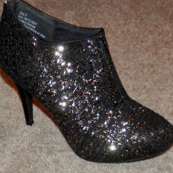 MAURICES BLACK AND GOLD SPARKLE FLECKS BOOTS * 4 IN HEEL * ZIP UP HEEL* SIZE 6 M - Picture 6 of 7